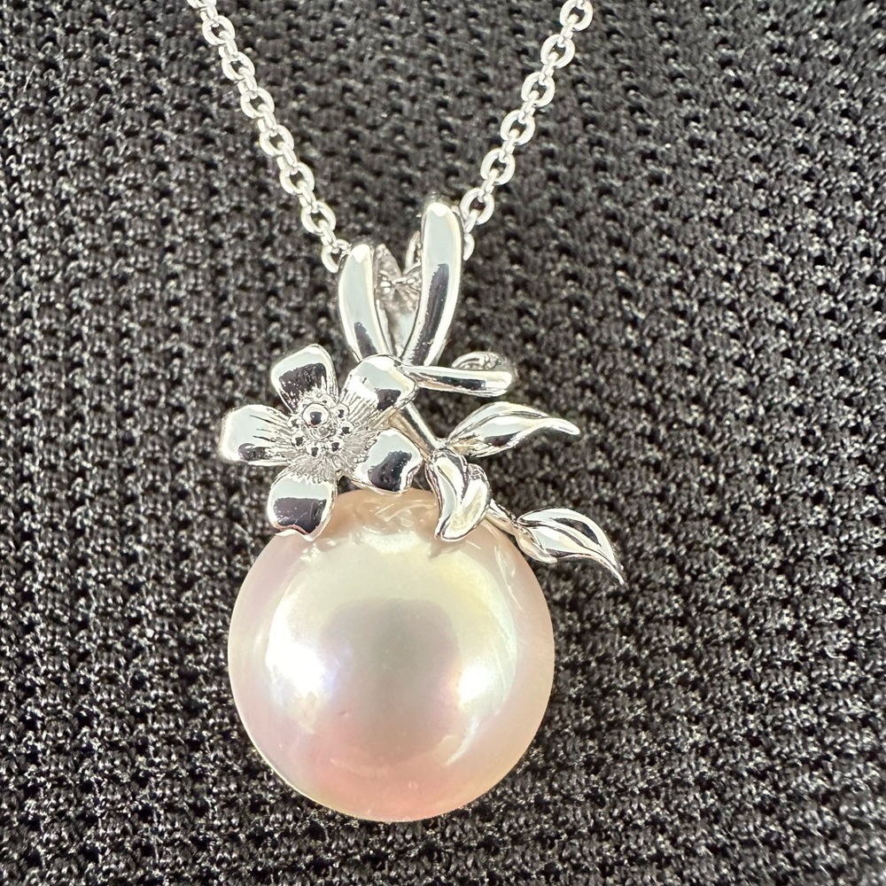 ❤️ Tasaki Mabé Akoya Pearl Sterling silver .925 flower motif pendant necklace